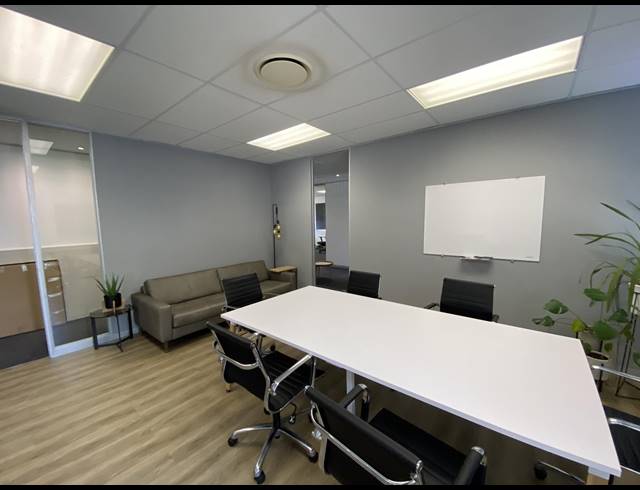 181M² OFFICE TO LET IN WESTLAKE